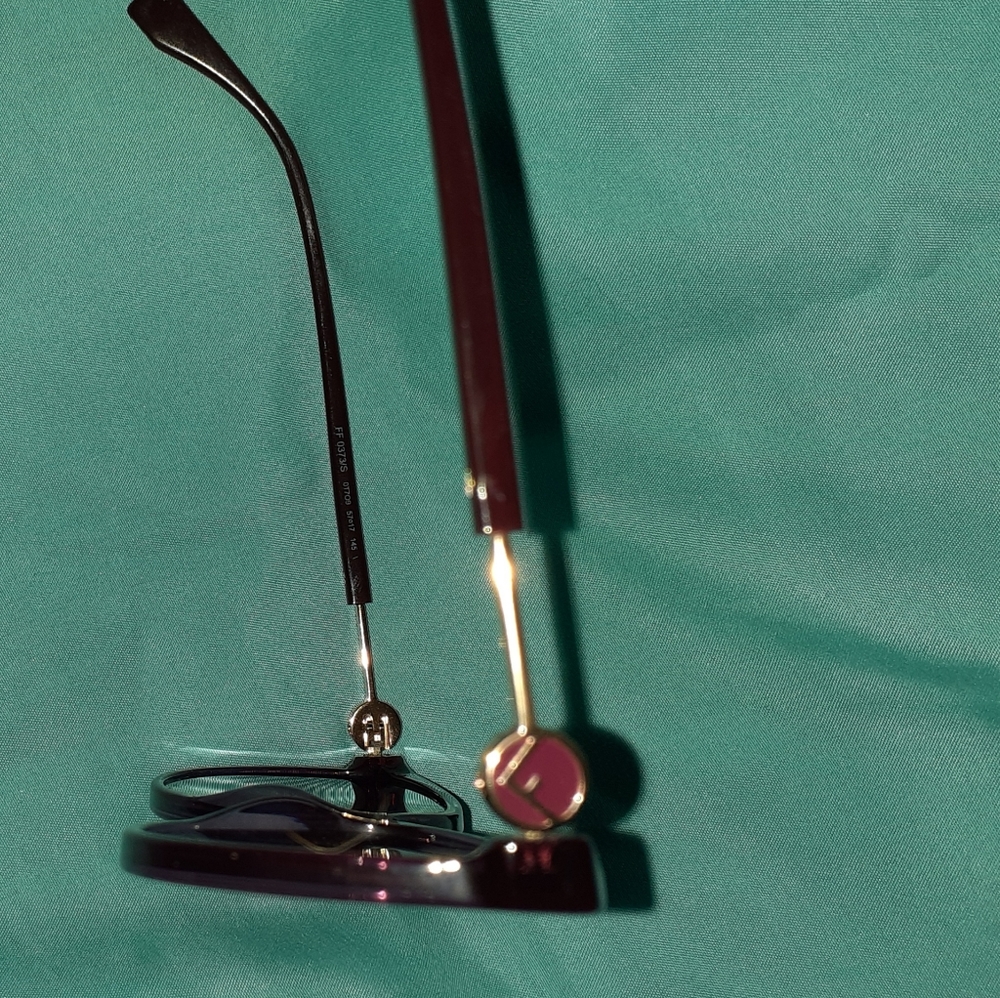 Fendi Sunglasses - Picture 3 of 3